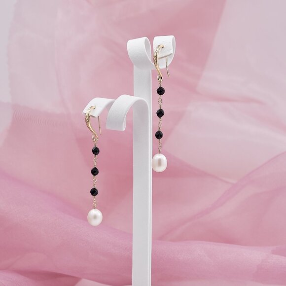 Pearl & Black Spinel Dangle Earrings, 14K Gold Filled Hammered French Hooks - Picture 4 of 9